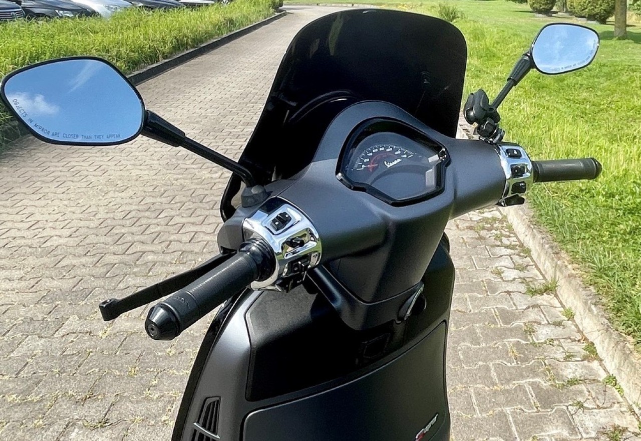 Windscherm ERMAX Piccolo H 300 mm voor Vespa GTS/GTS Super/GT L (-22), zwart