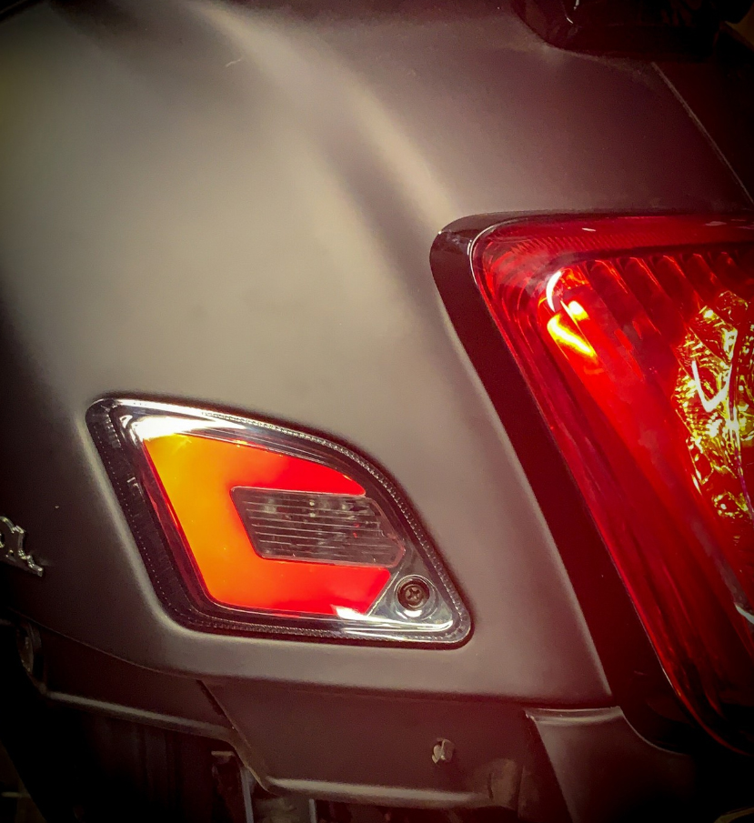 LED-richtingaanwijzerset achter, getint voor Vespa GT, GTL, GTV, GTS 125-300 (2014-2018)